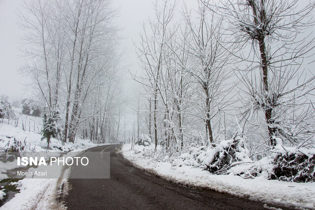 برف و باران در جاده‌های ۹ استان کشور/ انسداد ۹ محور و کاهش ترددهای جاده‌ای