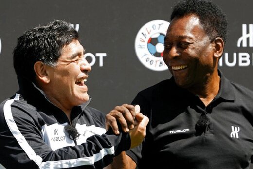 عکس | پله خطاب به مارادونا: امیدوارم در بهشت فوتبال بازی کنیم