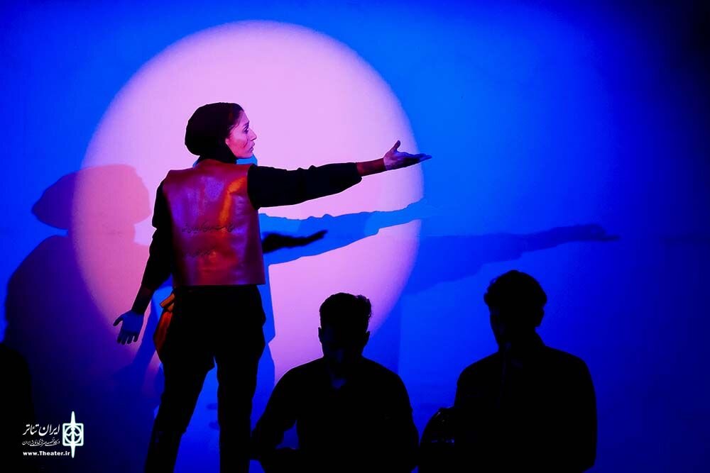 اگر قرار است در این شرایط کسی کار نکندباید همه کار نکنند