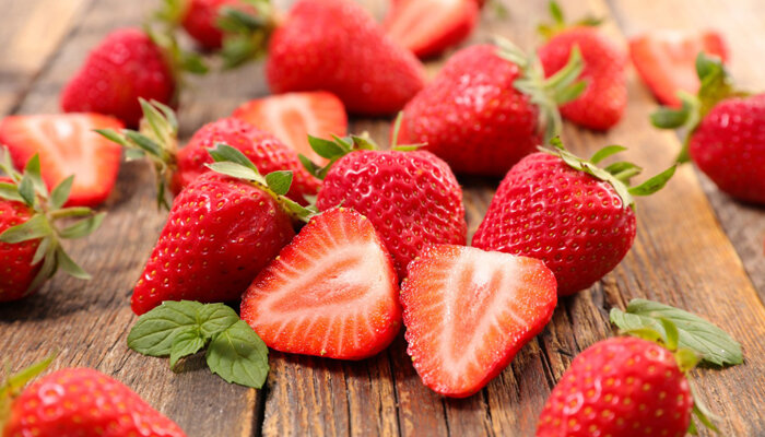 این میوه‌ها را بخورید تا باهوش‌تر شوید/ معرفی ۸ میوه مغذی برای بهبود ضریب هوشی و سلامت مغز