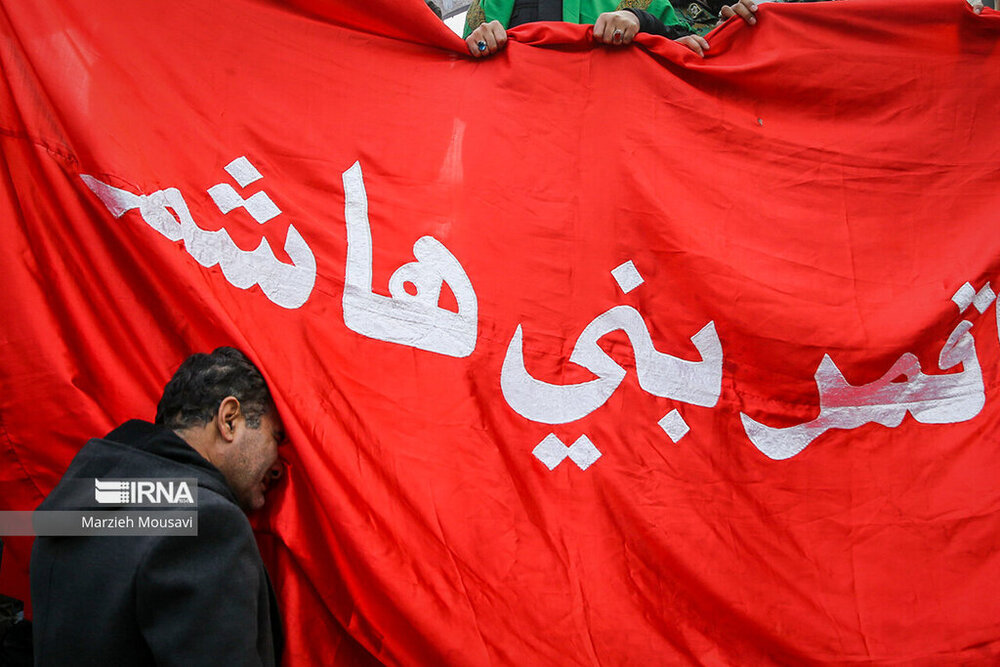 تشییع پیکرهای پاک ۲۰۰ شهید گمنام دفاع مقدس در تهران + عکسها