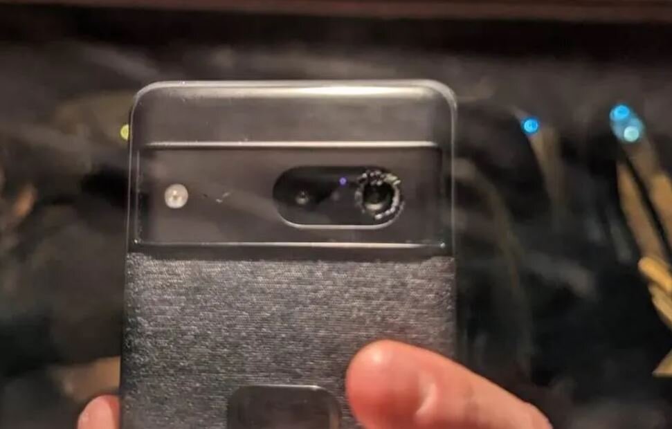 مشکل عجیب گوشیهای پرطرفدار گوگل / وقتی شیشه خودبهخود میشکند / عکس