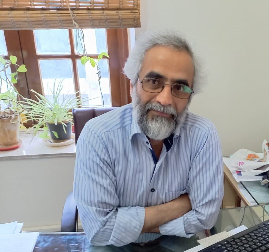 مرحوم خلیلی دوبار در دو دولت تندرو بیکار شد / وداع با حامل تفکر انتقادی و عشق سوزان ایران / مرگ سعید و یتیم شدن «عقلانیت ایران»