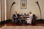 Iran, Oman FMs meet, confer in Muscat