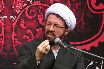 استاد حوزه علمیه: منظور اغتشاشگران از آزادی، آغوش رایگان و آزاد است / جا افتادن همجنسگرایی از اهداف معاندین است