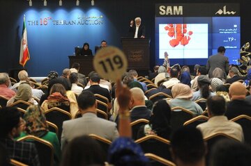 «حراج تهران» به تعویق افتاد؟ «حراج تهران» به تعویق افتاد؟