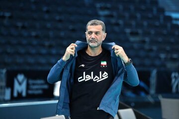 عکس| لباس پرسپولیس بر تن سرمربی تیم ملی ایران