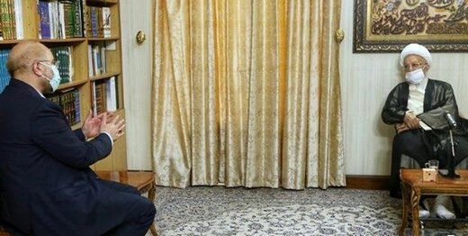 آیت‌الله مکارم شیرازی در دیدار قالیباف: شرایط اقتصادی، نه‌تنها رو به بهبود نیست، بلکه تورم افزایش شدید داشته / مردم، به‌شدت گلایه‌مند و نگران هستند