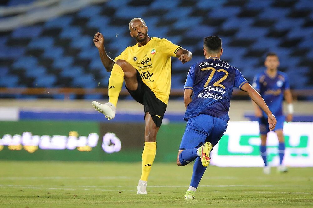 از خارجیهای بیحاشیه استقلال تا مورد عجیب لوکادیا