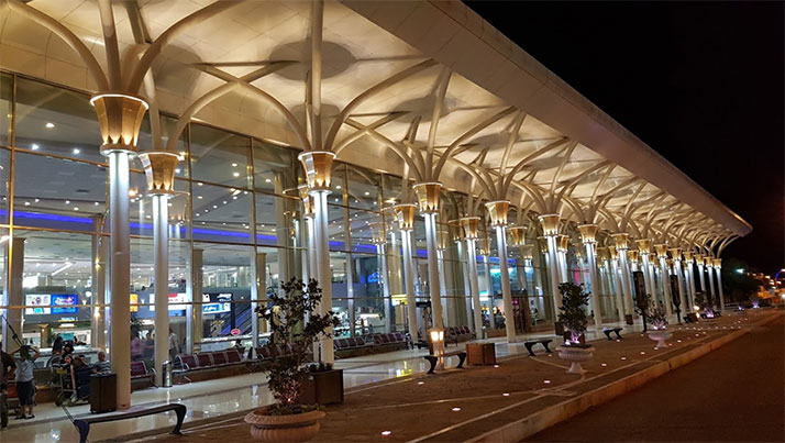 فرودگاه مشهد چه امکانات و خدماتی دارد؟