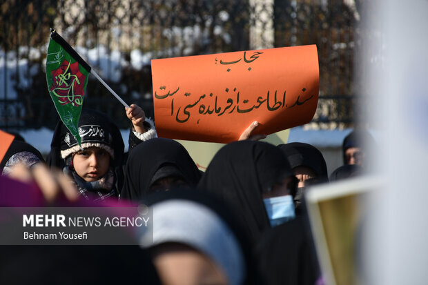 تصاویری از یک تجمع در «حمایت از حجاب» 