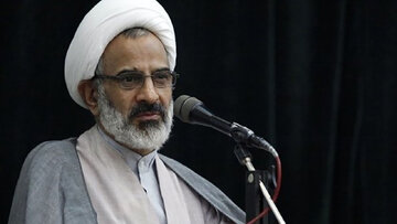 نماینده ولی فقیه در سپاه: ژنرال مکنزی معتقد بود ما نمیتوانیم اسلام را از بین ببریم بلکه باید به وسیله مسلمانان آن را از بین ببریم