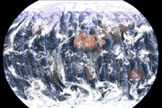 نمای استثنایی زمین از نگاه یک ماهواره متفاوت / عکس