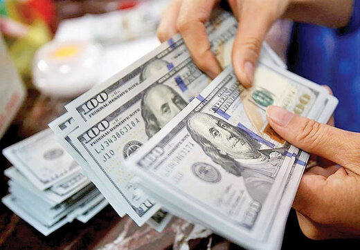  حمایت تمام‌قد «کیهان» از سیاست جدید ارزی دولت /  ارز ۲۸۵۰۰ تومانی با «دلار جهانگیری» تفاوت دارد!