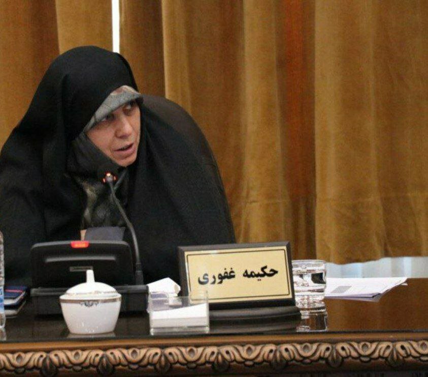 عضو شورای شهر تبریز: مانع سوار شدن بیحجابها به اتوبوس شوید! / هر کسی، هرگونه و هر مدل که میخواهد در خیابان ها می گردد - خبرآنلاین