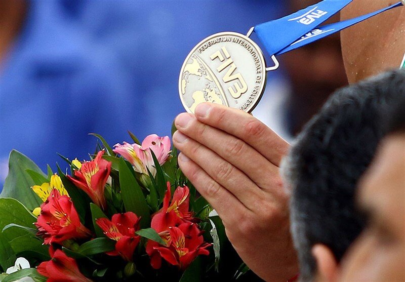 مدال از غیرفوتبالی‌ها، گل‌ریزان برای فوتبالی‌ها!
