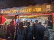 پذیرایی عراقی‌ها از زوار حاج قاسم با چای و خرما و قهوه عربی