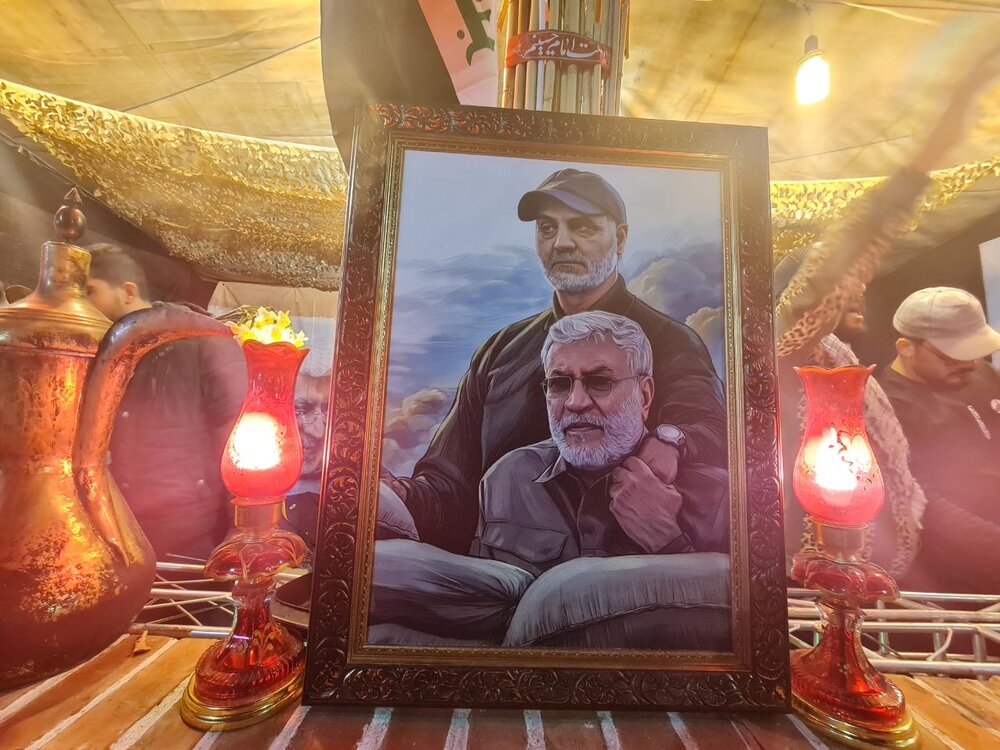 پذیرایی عراقیها از زوار حاج قاسم با چای و خرما و قهوه عربی