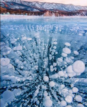 پدیده استثنایی یخ زدن حباب‌های گاز متان