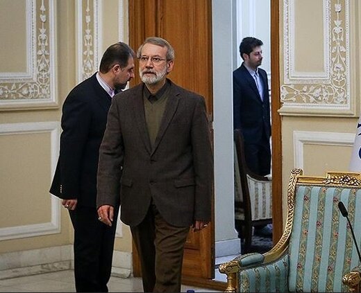 تلاش برای بازگشت با «قدرت» به «قدرت»؟ / دو معنای شکستن سکوت لاریجانی