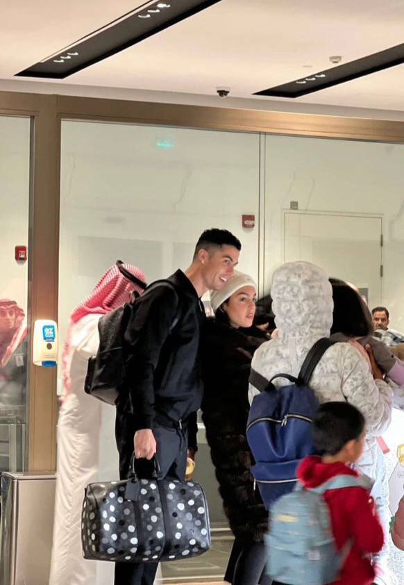 عکس | اولین تصویر از رونالدو و جورجینا در ریاض؛ چهره خندان Cr7 در عربستان