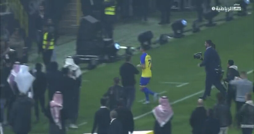 عکس | سورپرایز جالب رونالدو برای دختر عربستانی