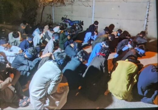 سپاه اطلاعیه داد / دستگیری «بیش از ۱۰۰ نفر از اراذل اوباش و سارقان مسلح» در زاهدان سپاه اطلاعیه داد / دستگیری «بیش از ۱۰۰ نفر از اراذل اوباش و سارقان مسلح» در زاهدان