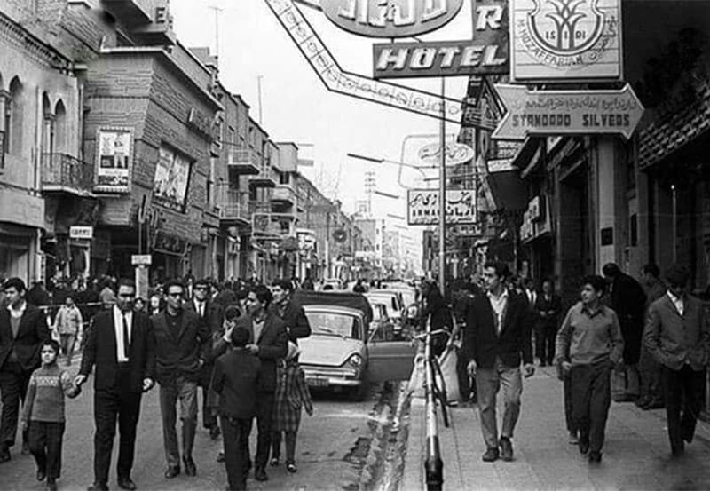تهران قدیم | خیابان لاله‌زار از دیروز تا امروز/ عکس