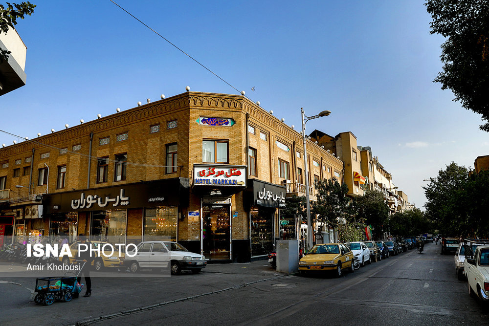 تصاویری از خیابان لاله‌زار از قدیم تا امروز