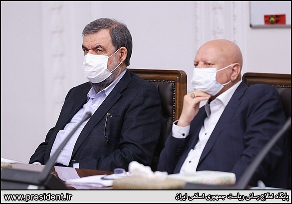 «معلمان اقتصاد» رئیسی چه کسانی هستند؟ از دلار ۴۲۰۰ تا دلار ۲۸۵۰۰ تومانی فرزینی