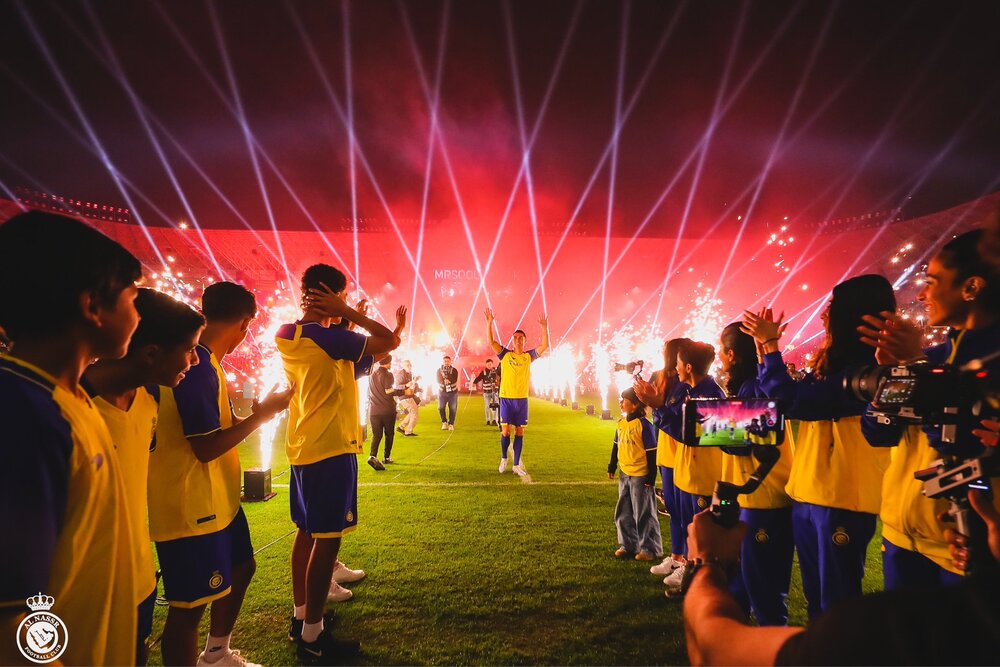 عکس | ذوقزدگی بامزه کودکان عربستانی از دیدار با رونالدو