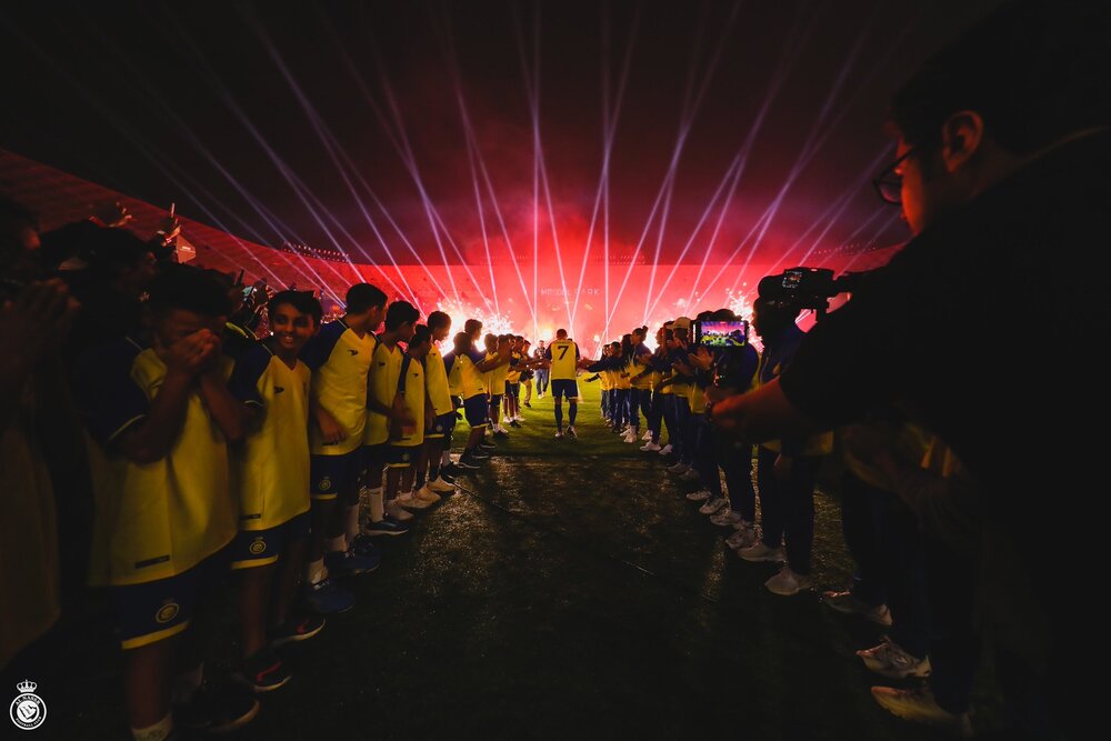 عکس | ذوقزدگی بامزه کودکان عربستانی از دیدار با رونالدو