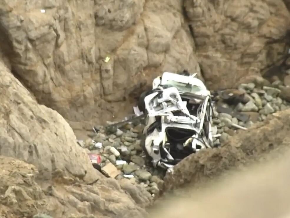 زنده ماندن معجزهآسا پس از سقوط عمدی ته دره به لطف ایمنی خارقالعاده تسلا / عکس