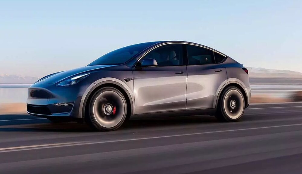 معجزه تسلا؛ نجات معجزهآسای جان ۴ سرنشین که از دره پایین افتادند/ عکس