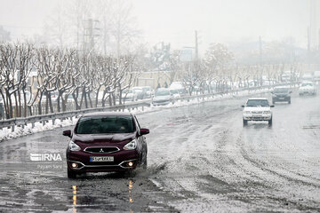بارش برف و باران در جاده‌های ۶ استان