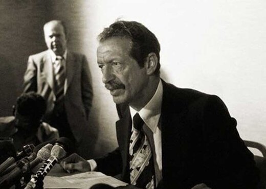 معمای شاپور بختیار/ هدفش چه بود: نجات سلطنت، اعلام جمهوری یا بازی در وقت تلفشده؟ معمای شاپور بختیار/ هدفش چه بود: نجات سلطنت، اعلام جمهوری یا بازی در وقت تلفشده؟