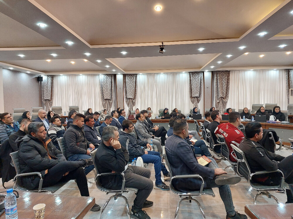 پایان دو دوره داوری پاورلیفتینگ در کرمان