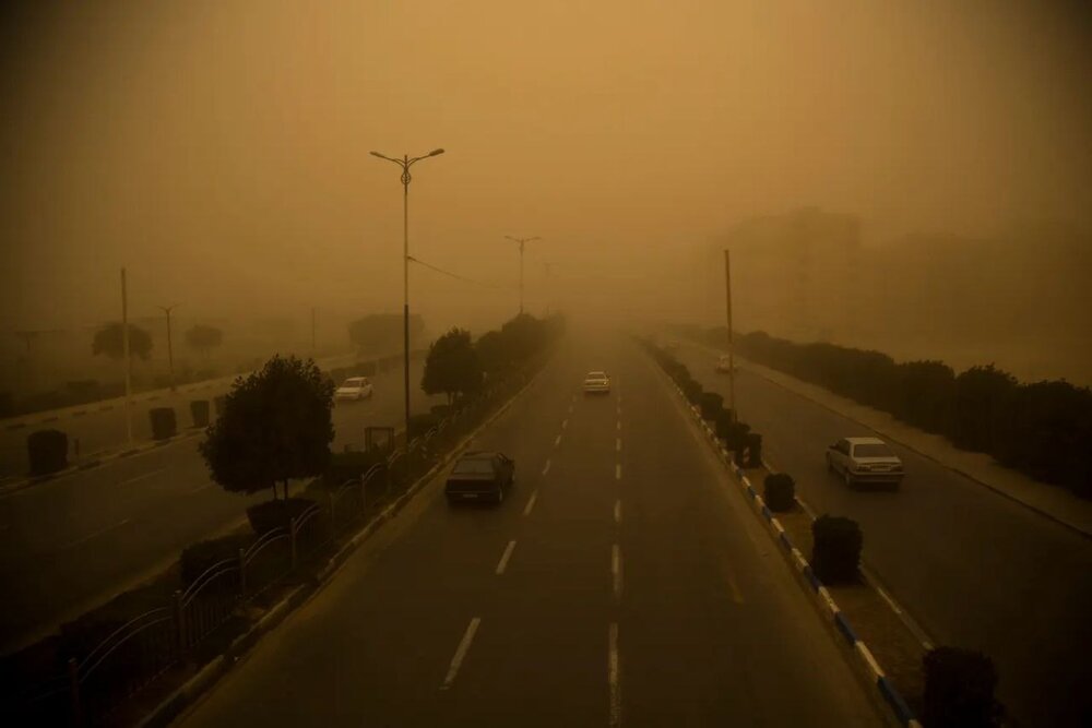 گزارش تصویری گاردین از آلودگی هوا در اهواز / عکس