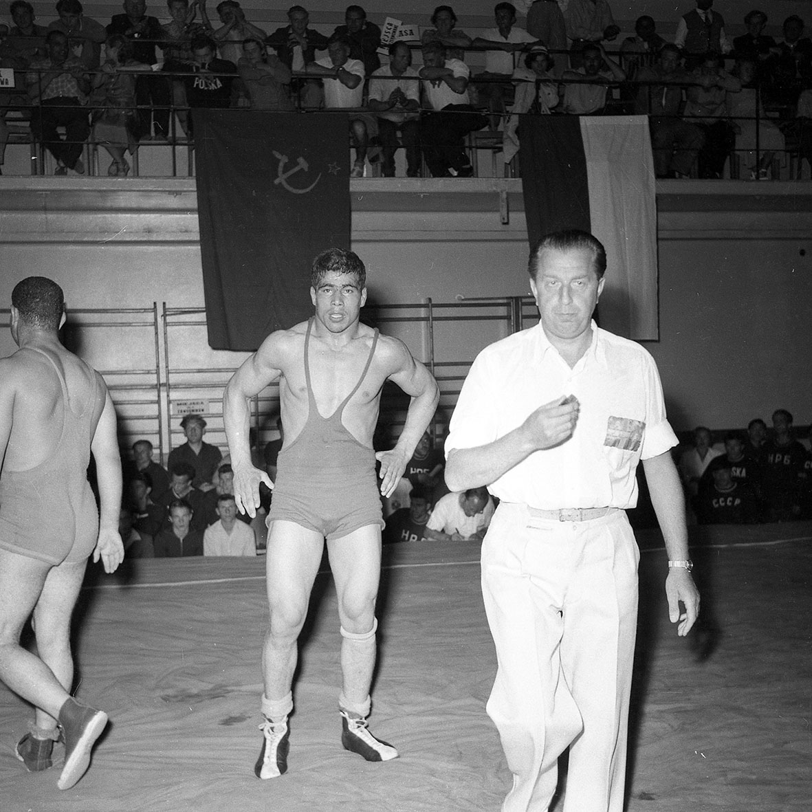 عکس | 10 عکس دیده نشده از جهان پهلوان تختی