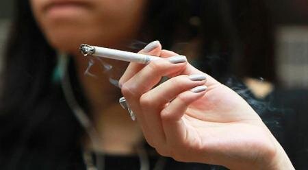 پنهان‌کاری تا عادی‌شدن؛ تغییر الگوی مصرف دخانیات در میان زنان جوان
