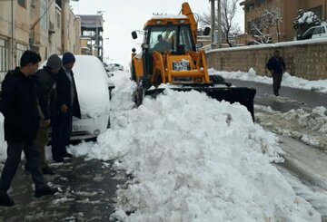 امدادرسانی گروه های جهادی و ماشین آلات بسیج سازندگی به شهروندان استان چهارمحال وبختیاری 