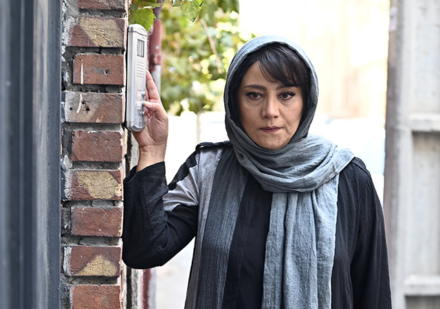 روبه رویی مهتاب با رشید فرشباف در قسمت بیستم سریال بیگناه