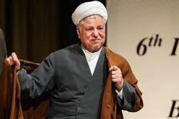  گفت و گوی منتشرنشده با مرحوم محمدخان: آیت الله هاشمی در سیاست خارجی با «گنده‌ها» می‌ساخت،مشکل با بقیه هم حل می‌شد او در مسایل زنان، خیلی روشنفکر است 