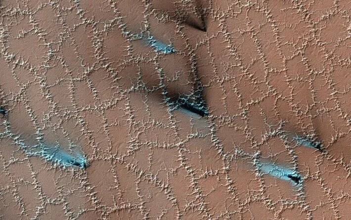 عکس | بارش برف در سیاره سرخ؛ گردش زمستانی ناسا در مریخ