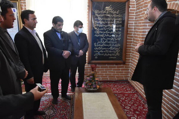 ارائه تسهیلات برای ایجاد مراکز نشاطآفرین/ دشمن برای جلوگیری از پیشرفت صنعت گردشگری تلاش می کند