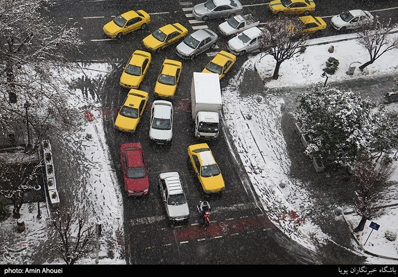 برف تهران، «تانک» شهرداری را زمین‌گیر کرد!