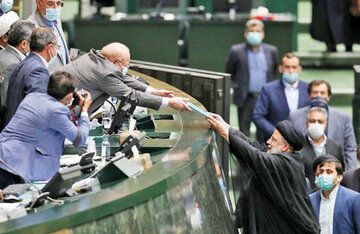 پیام خطرناک بودجه برای اقتصاد ایران/ شقاقی: بودجه‌ای نوشتیم که فقط حقوق و دستمزد پرداخت کنیم