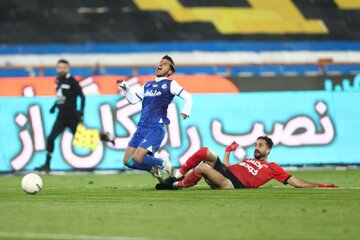 عکس | تصویر جنجالی از آزادی؛ پنالتی استقلال بیرون بود؟!