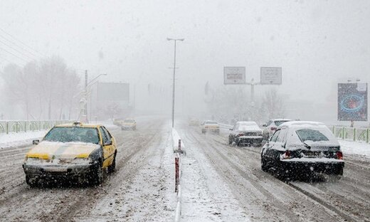 برف و باران در جاده‌های 5 استان / افزایش ترددهای جاده‌ای