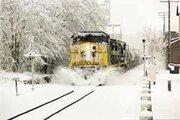 به دلیل بارش برف؛ مسافران قطارها پیش از حرکت با این شماره تماس بگیرند